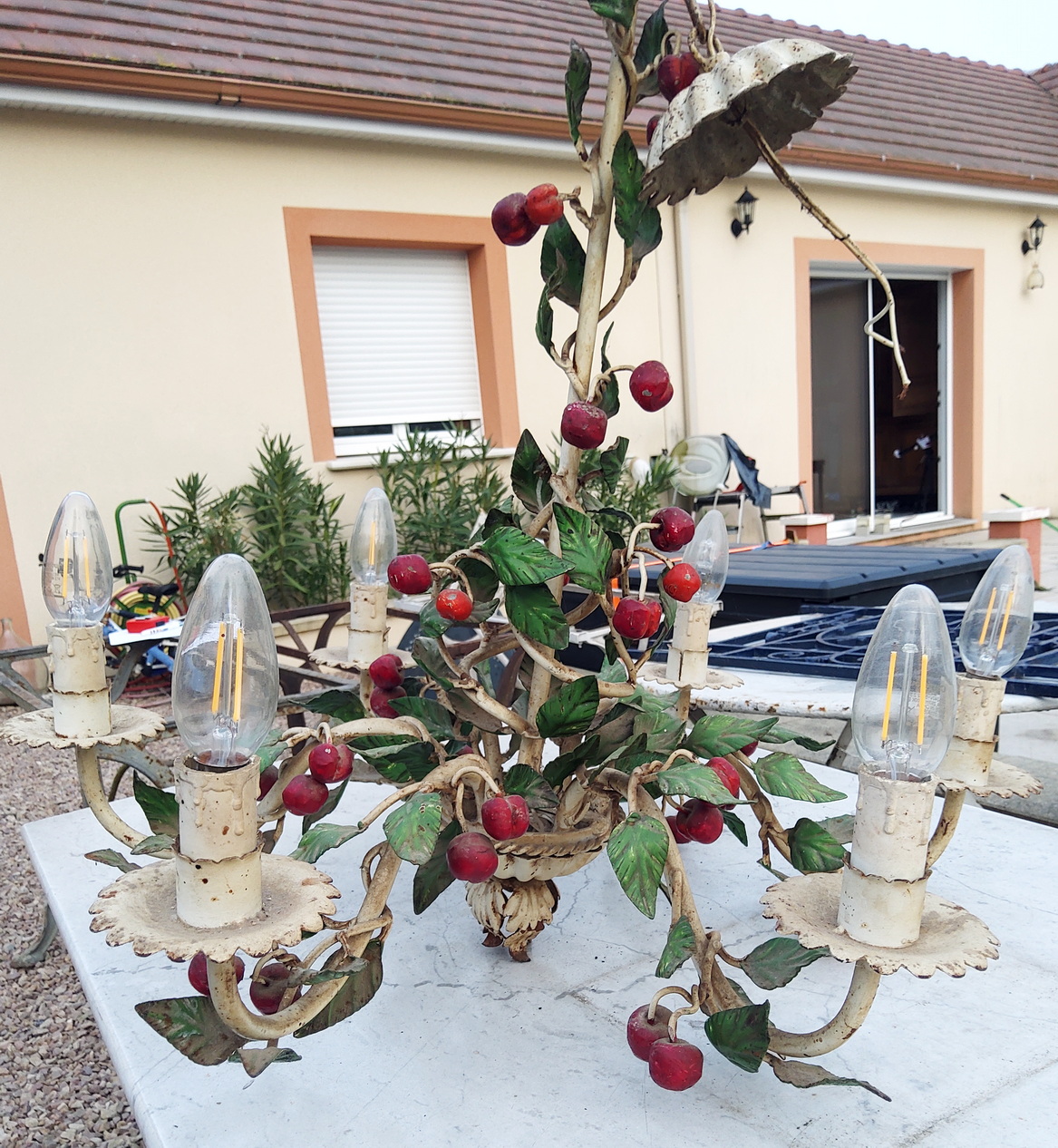 A French 'Cherries' Light